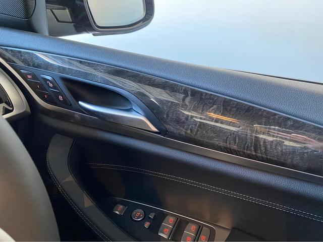宝马X4 XDrive 30i 墨尔本提车作业
