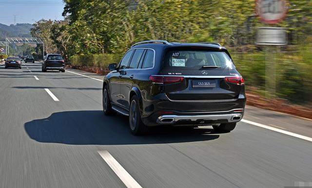 103.8万提了辆奔驰GLS 450动感版，才开2个月，车主感慨：一句话
