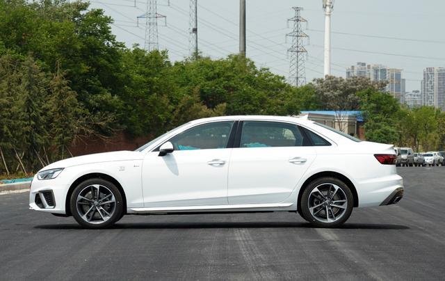 31.88万喜提2020款奥迪A4L，用车7天，车主：只想说5个字