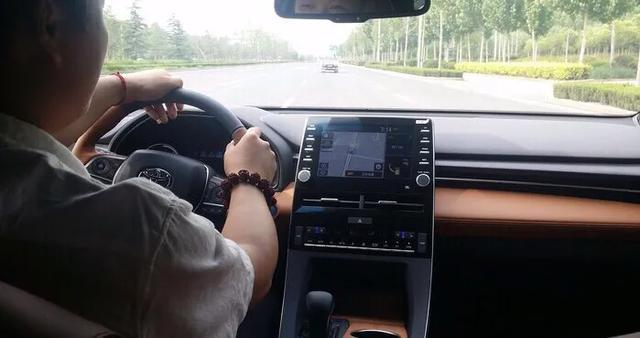 B级车，我就买亚洲龙