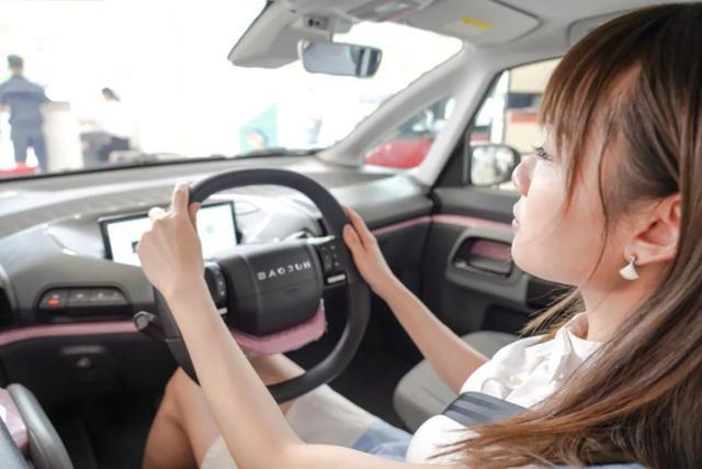车主故事 90后的老婆为什么会订一辆新宝骏E300