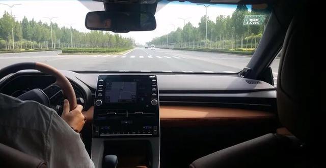 B级车，我就买亚洲龙