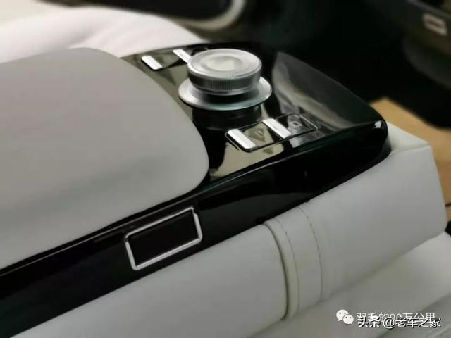 你想要的内装奢华，这台奔驰都给你，十年老S500内饰大重建