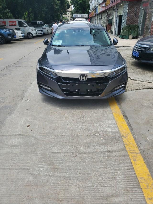 雅阁混动提车