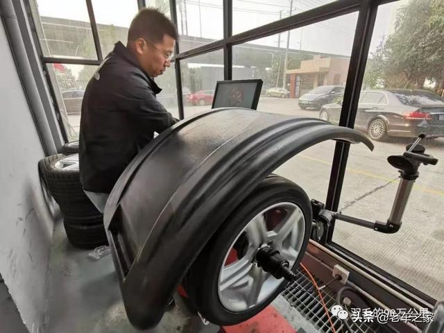 你想要的内装奢华，这台奔驰都给你，十年老S500内饰大重建