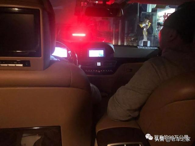 你想要的内装奢华，这台奔驰都给你，十年老S500内饰大重建