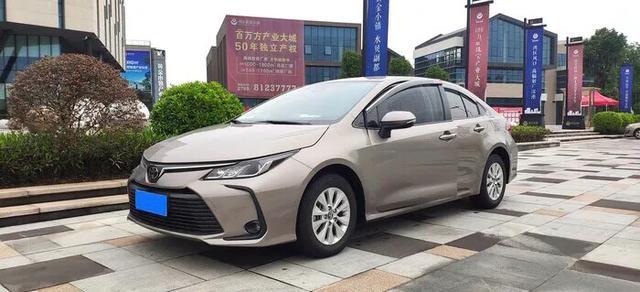 给老婆买了辆性价比很高的卡罗拉