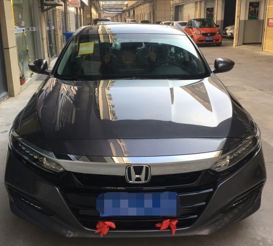 放弃了天籁和凯美瑞，最终买了这款车，帅气又实惠