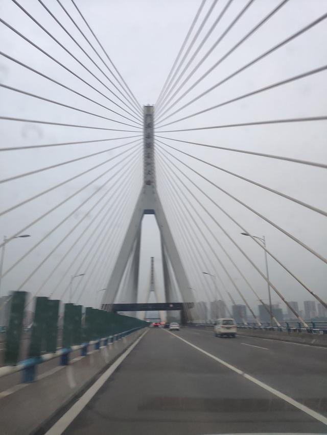 去年买元EV360，今年买宋MaxDM，人生第四辆车，三辆比亚迪