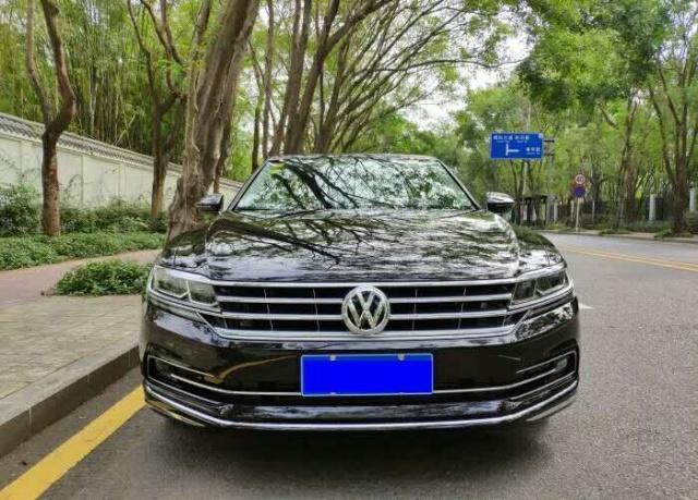 朋友花67万提大众辉昂，开去同学聚会，车到门口却没人搭理