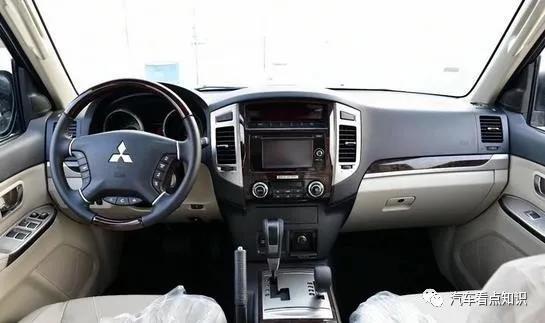 一样38万，三菱帕杰罗和宝马X3该怎样选？听完你就融会了