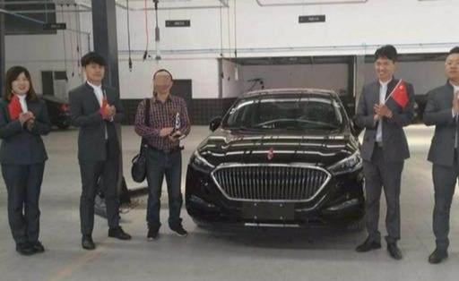 花了20万买辆红旗H5，车主：爱国情怀很重要，交车仪式很愉悦