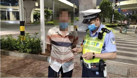 驾驶证未到手就买新车？落地10天忍不住一开就被抓，多次考试都不过