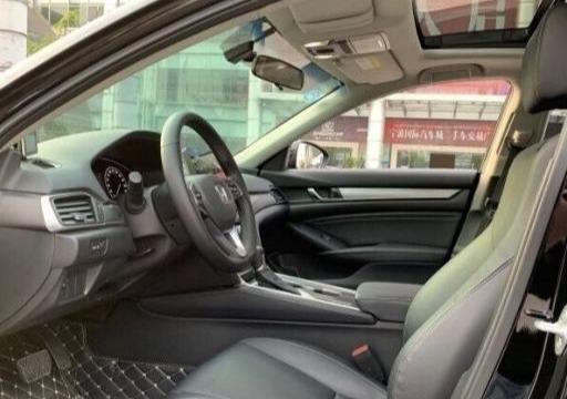 22万提了辆雅阁没买本田CRV，开了1200公里，车主：有两点要吐槽