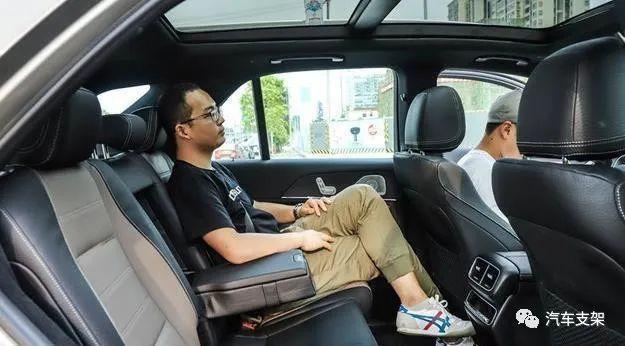 84万提了辆奔驰GLE，开了2个月后，听听车主的真实用车感受
