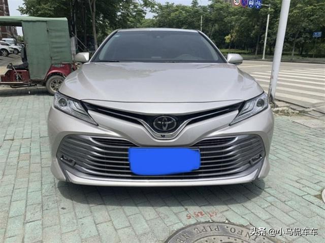 27岁喜提凯美瑞，人生中的第一辆车，各方面都很满意，这价格贵吗