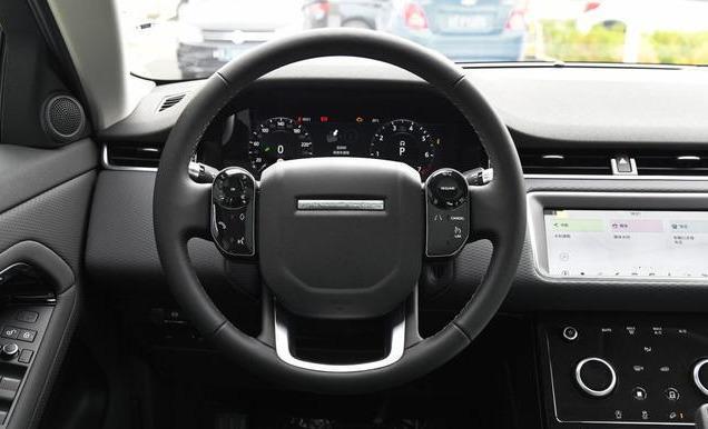 39.8万喜提路虎极光，一个月后再开奥迪Q5L，车主：差距很明显