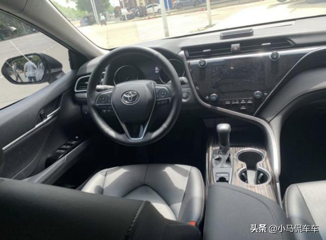 27岁喜提凯美瑞，人生中的第一辆车，各方面都很满意，这价格贵吗