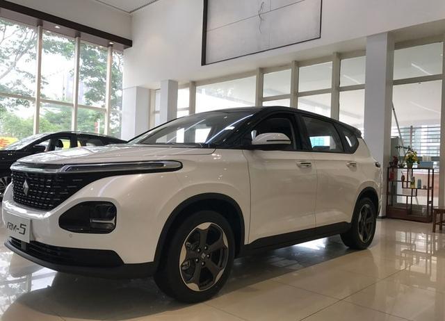 二胎奶爸喜提新宝骏RM-5，配1.5T+CVT，带亲子座椅，顶配11万多