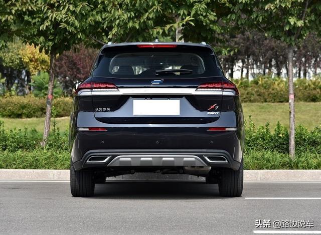 长安欧尚X7提车，终身免费维保，空间不输汉兰达，就是车标陌生