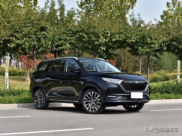 长安欧尚X7提车，终身免费维保，空间不输汉兰达，就是车标陌生