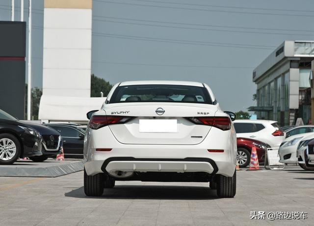 日产轩逸提车作业，车主：裸车12.58万，油耗很满意