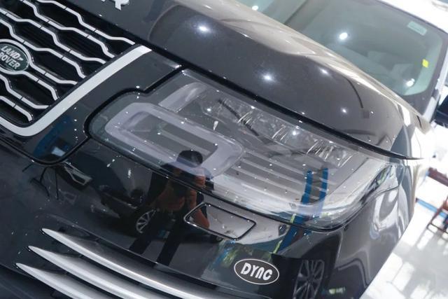 都说雷克萨斯LX570好，为何扭头提了路虎揽胜？看到实车就懂了