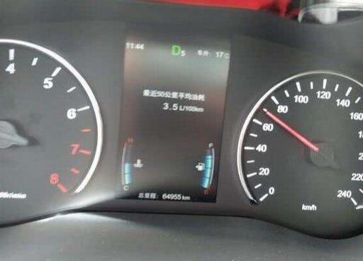 喜提宋MAX开了6万公里后，最近平均油耗3.5L，网友：肯定表坏了