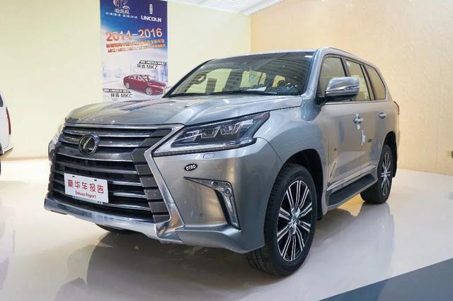 都说雷克萨斯LX570好，为何扭头提了路虎揽胜？看到实车就懂了