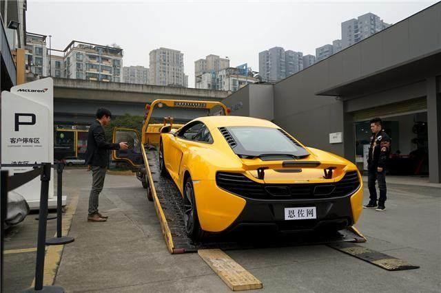 没买法拉利488,300多万提了迈凯伦625C，性价比非常高