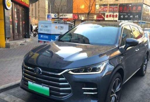 喜提比亚迪唐DM，每次开上街都会有惊喜，车主：豪车味实在太足了