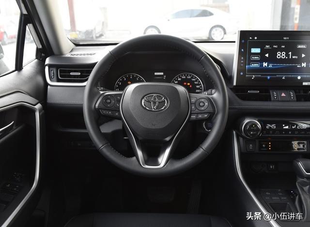 丰田又一“猛将”，号称“小汉兰达”，配2.5L+CVT，比皓影大气