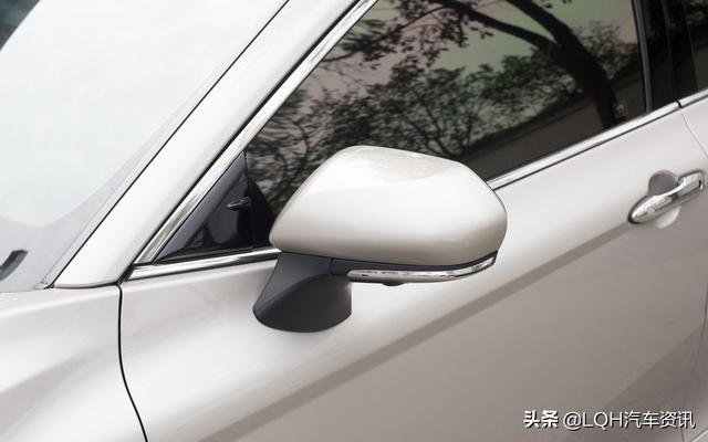 丰田最畅销的B级车，油耗4.1L，一公里3毛钱，月销16385辆