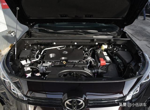 丰田又一“猛将”，号称“小汉兰达”，配2.5L+CVT，比皓影大气