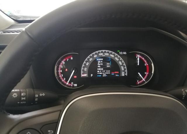 全新RAV4现场提车，有一种陶醉之感