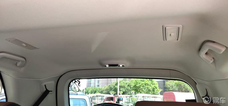 大九升级内饰篇——车顶改翻毛皮