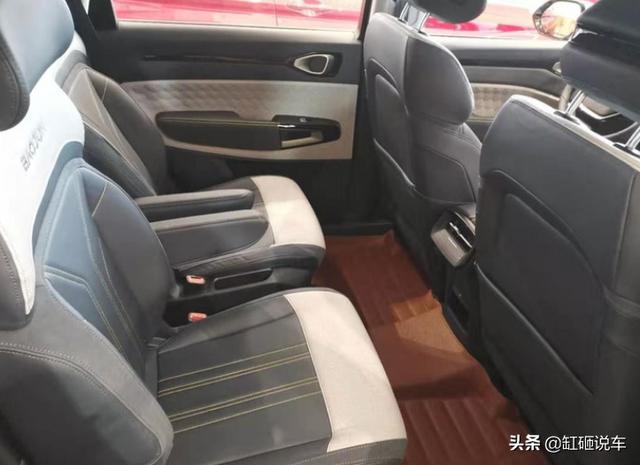 放弃CS75提6座MPV，后排能跷二郎腿，带自动驾驶，12万落地顶配