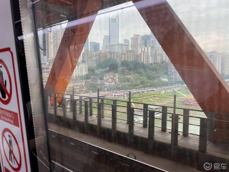 忙里偷闲，邂逅雾都