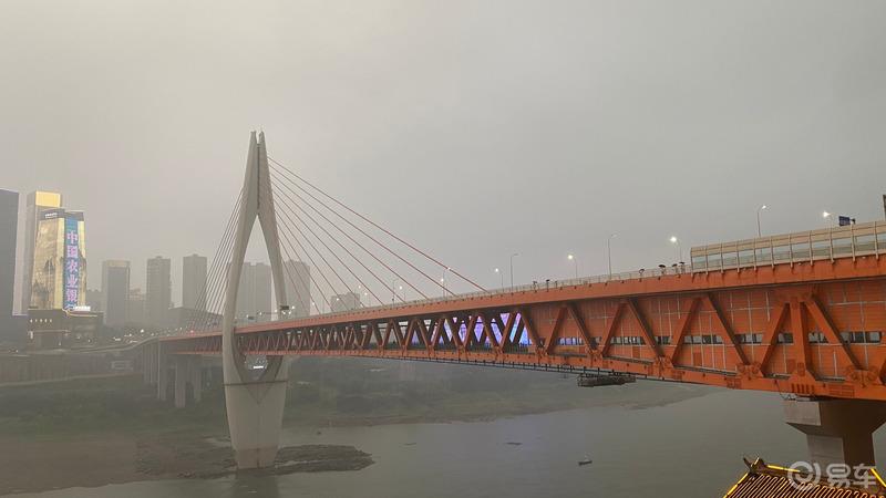 忙里偷闲，邂逅雾都