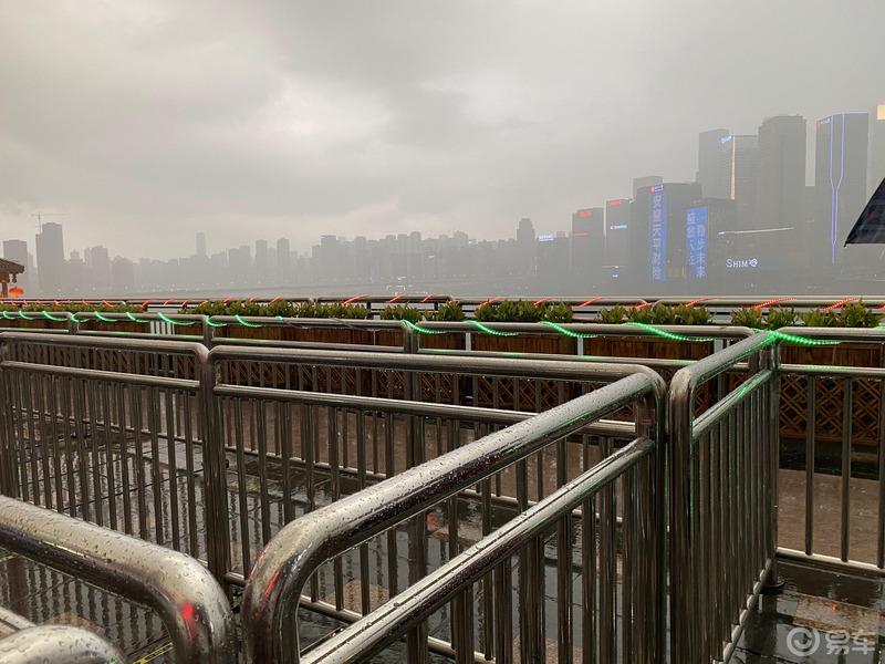 忙里偷闲，邂逅雾都