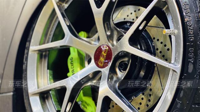 气动姿态和酒喷性能兼顾 这辆宝马3系就是暴力与美学的结合体