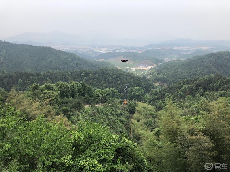 车友游梅关古道，体验徒步出省。