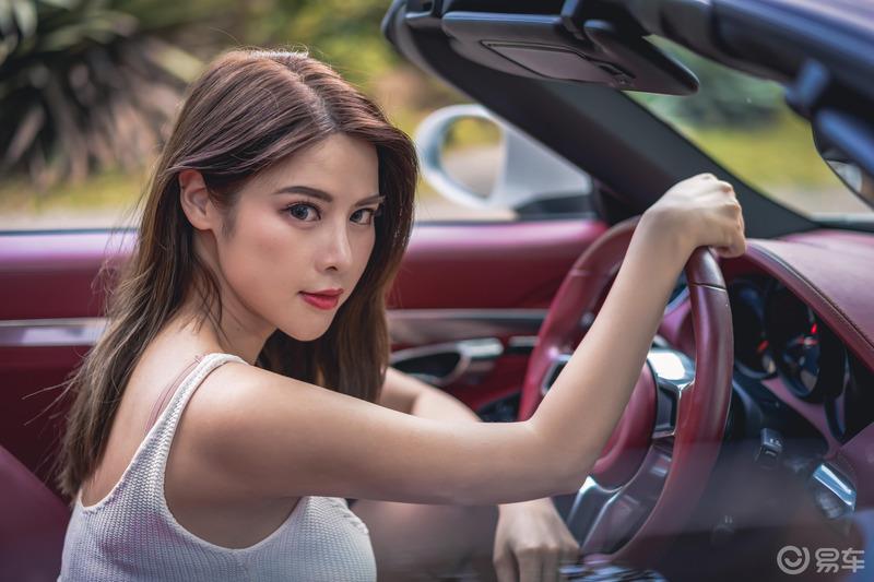 撩妹神器保时捷-718 Boxster，敞篷美女大长腿全都有！
