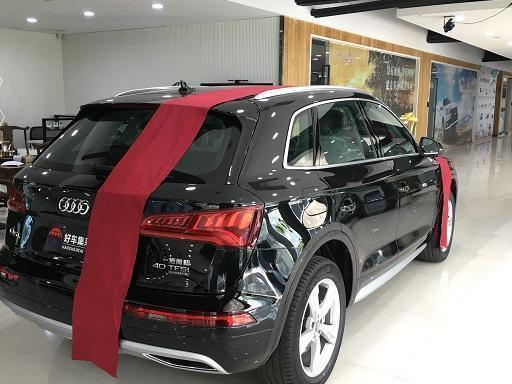 新奥迪Q5L提车记，车主：30万左右入手，放弃奔驰GLC