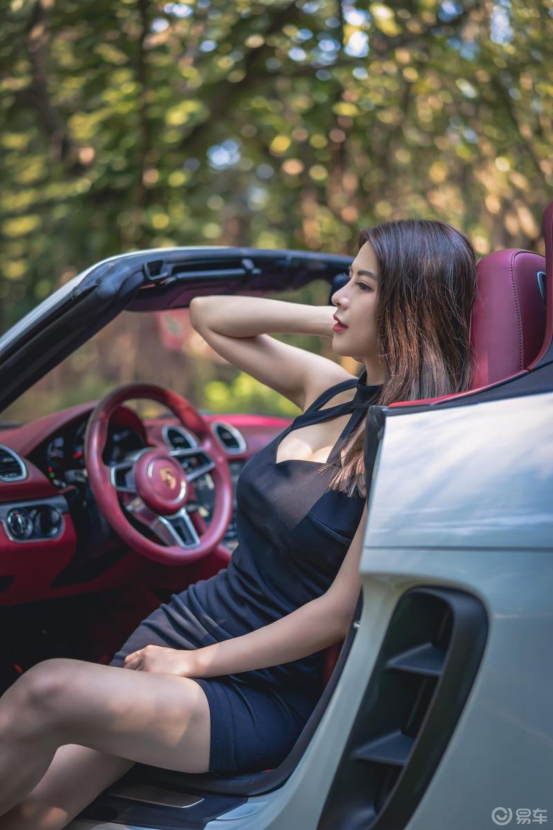 撩妹神器保时捷-718 Boxster，敞篷美女大长腿全都有！