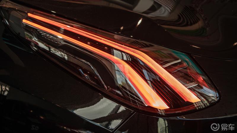 6.7秒破百，领克首款轿跑SUV，快来和我一起一探究竟吧！