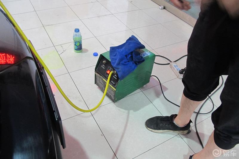 【陕西崛起】-----自由客加装空调冷媒作业