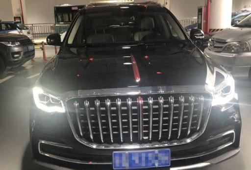 手握40万，没买进口帕杰罗，买了红旗HS7，1个月车主说出用车感受