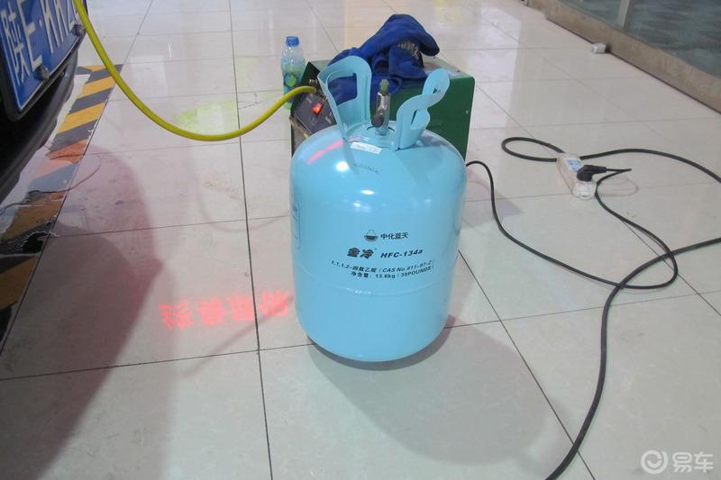 【陕西崛起】-----自由客加装空调冷媒作业