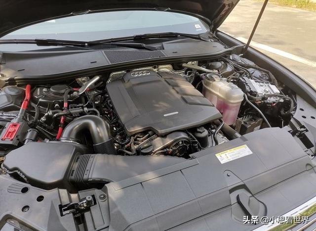 抢先看2020款奥迪A6L豪华智雅型提车用车感受 钙版到底值不值